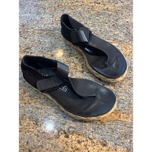 Pedro Garcia Black Leather Platform Thong Sandals Size 38‎ US 7.5-8